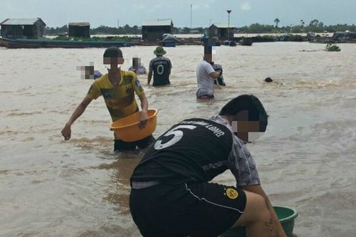 Hành động dũng cảm của nam sinh cứu bạn bị nước nhấn chìm