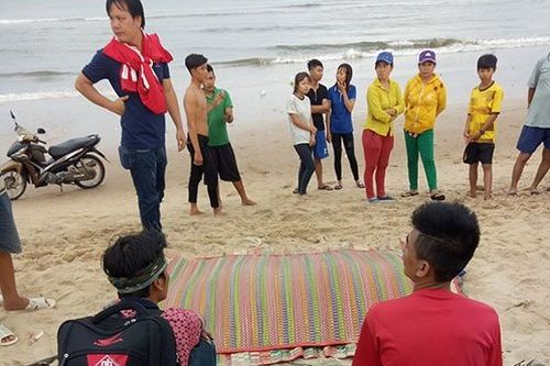 Thi thể thanh niên trôi dạt vào bờ biển ở Bình Thuận