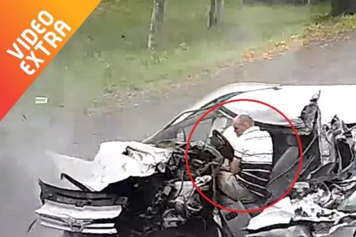 Khoảnh khắc tài xế thoát chết thần kỳ sau tai nạn ở Ukraine