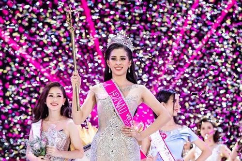 Tân Hoa hậu Việt Nam Trần Tiểu Vy: 'Tôi đã chuẩn bị tâm lý để đối diện với áp lực dư luận'