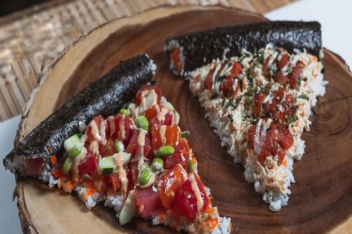 Cách đơn giản làm món sushi pizza độc đáo