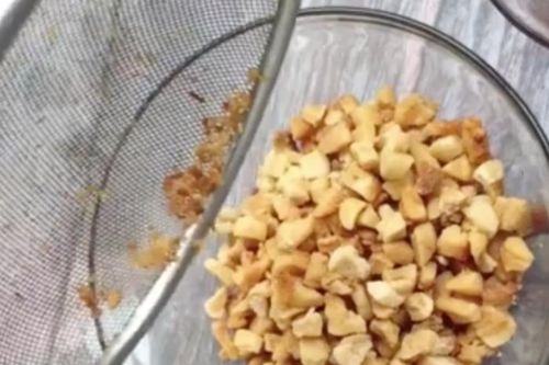 Tóp mỡ rang muối kiểu mới vừa giòn vừa béo, ngon ngất ngây chẳng ai có thể cầm lòng