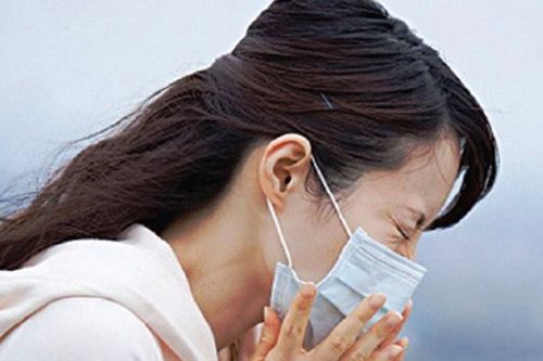 Phòng bệnh dễ mắc lúc giao mùa