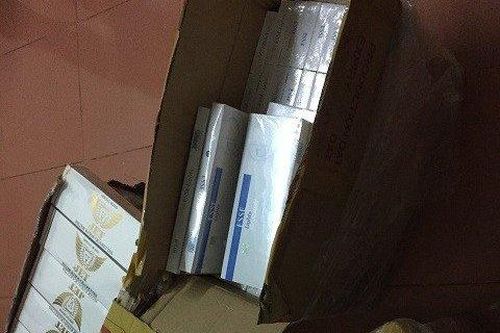 Gia Lai: Bắt giữ xe khách chở 1.400 bao thuốc lá không rõ nguồn gốc