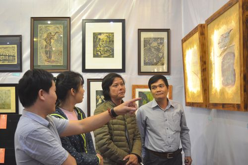 Nghệ thuật đồ họa truyền thống và hiện đại