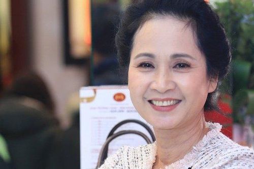 NSND Lan Hương: 'Tôi giàu về tình cảm chứ không phải tiền'