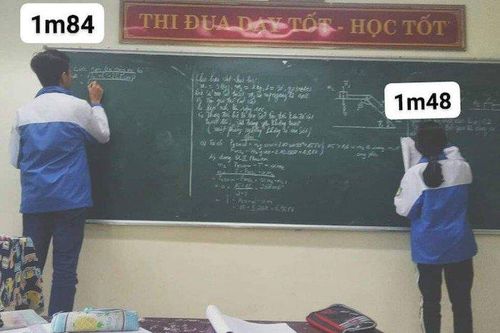 Những cặp học sinh chênh lệch chiều cao khiến dân mạng cười nghiêng ngả