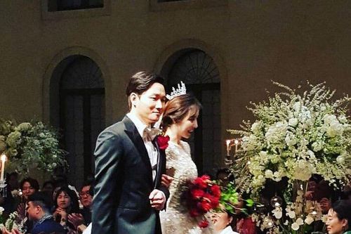 Đám cưới Lee Yong Jin: Cô dâu giống Yoo In Na, Super Junior - Yoo Jae Suk và nhiều sao tham dự