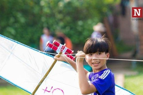 Ngày hội làng thả diều - Cho tôi xin một vé đi tuổi thơ