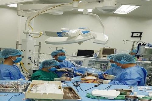 Phẫu thuật thành công cho bệnh nhân bị u nhầy nhĩ trái bằng kỹ thuật nội soi