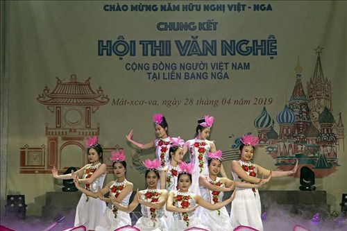 Hội thi văn nghệ cộng đồng chào mừng Năm hữu nghị chéo Việt Nam - LB Nga