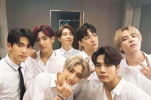 Trận chiến tháng 5 đầy gay cấn giữa các nhóm nhạc Kpop