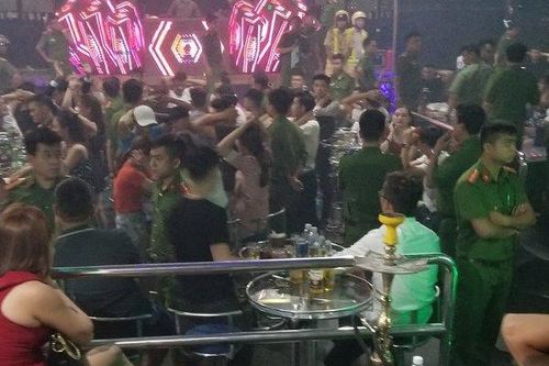 Đà Nẵng: Đột nhập Club F3, phát hiện 80 người dương tính ma túy