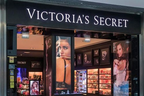 Sexy và hào nhoáng nhưng hãng nội y Victoria's Secret đang lao đao