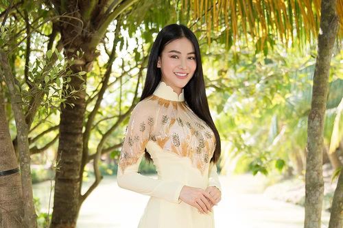 Hoa hậu Phương Khánh xinh đẹp với áo dài, trở thành Đại sứ du lịch tỉnh Bến Tre