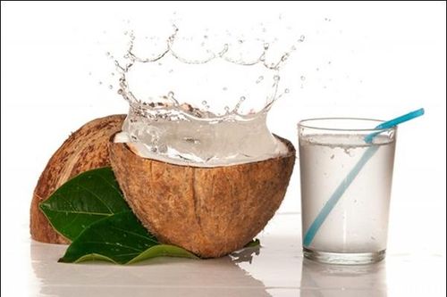 Công thức đơn giản làm sinh tố dừa xiêm giải nhiệt ngày hè