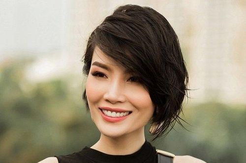 Siêu mẫu Vũ Cẩm Nhung kể chuyện hiếm muộn, khuyên chồng đi... lấy vợ