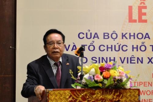 Trao học bổng Đức cho 80 sinh viên nghèo vượt khó, có thành tích học tập tốt