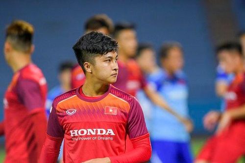 Martin Lo, cùng dàn cầu thủ U23 hút mọi ánh nhìn trước ngày thi đấu với U23 Myanmar