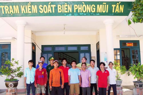 Cháy tàu cá giữa biển Trường Sa, 11 ngư dân suýt mất mạng