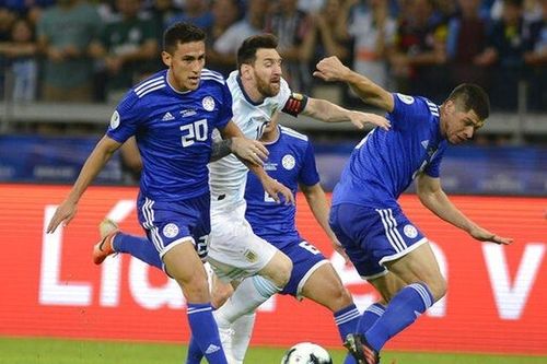 Messi trấn an người hâm mộ, khẳng định Argentina không thể bị loại từ vòng bảng
