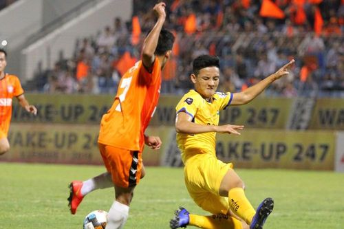 5 cầu thủ thi đấu ấn tượng nhất của SLNA lượt đi V.League 2019