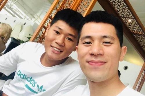 Trung vệ Đình Trọng sang Singapore phẫu thuật chấn thương