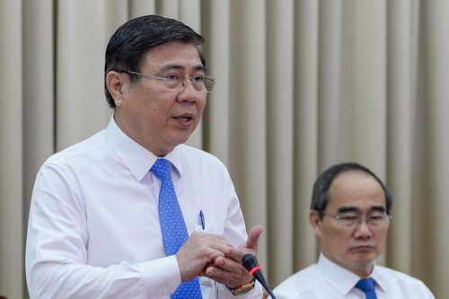 Lãnh đạo TP.HCM khởi động hệ thống phòng họp không giấy