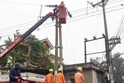 Nghệ An: Nắng nóng gay gắt diện rộng, tiêu thụ điện lập kỷ lục mới