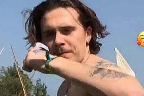 Brooklyn Beckham nhảy múa bên bạn gái tại lễ hội âm nhạc