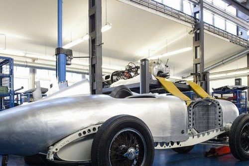 Mercedes gấp rút tái hiện 'Mũi tên bạc' SSKL thế hệ đầu tiên