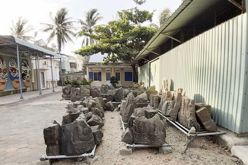 Di tích quốc gia đặc biệt cụm tháp Dương Long: Gần 12 năm, hơn 100 hiện vật 'dãi nắng dầm mưa'