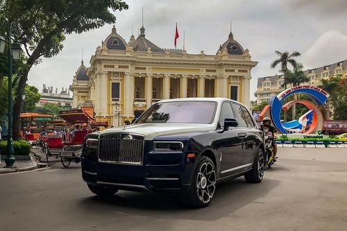 Rolls-Royce Cullinan đầu tiên về Việt Nam có màu áo mới cực chất