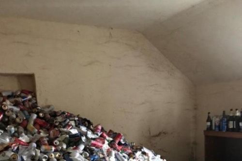 Khách thuê bất ngờ chuyển đi, chủ trọ ngã khuỵu khi chứng kiến cảnh bên trong
