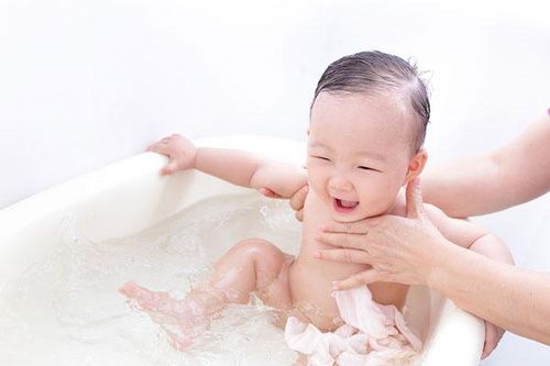 5 lưu ý khi chăm sóc da cho trẻ nhỏ ngày hè