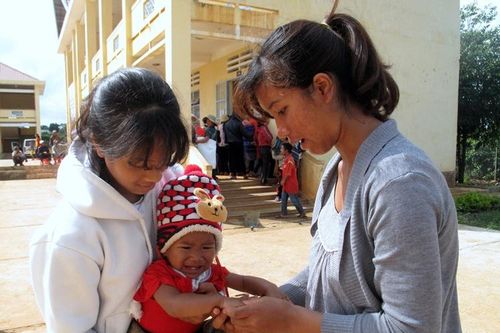 Y tế thôn bản vùng dân tộc thiểu số