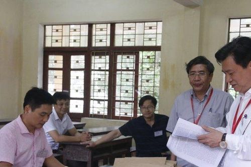 Thứ trưởng Nguyễn Hữu Độ: 'Chấm chặt quá thì thí sinh sẽ chịu thiệt thòi'