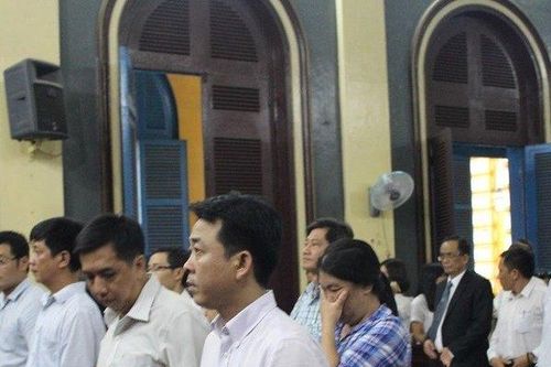 Chuyển tội danh, truy tố 12 bị can vụ buôn thuốc trị ung thu giả tại công ty VN Pharma