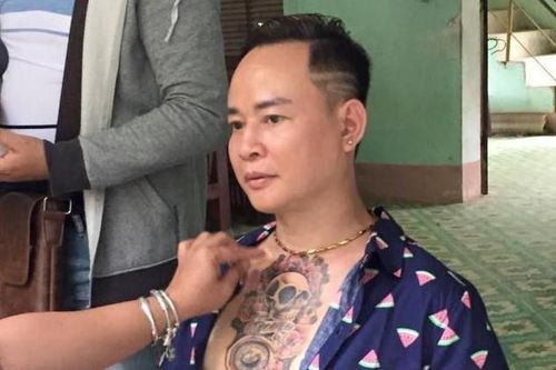 Diễn viên Tùng Dương phải nhập viện sau khi lên cơn co giật