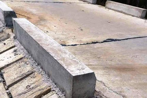 Quảng Nam: Đê Bàn Thạch 150 tỷ đồng chưa bàn giao đã xuống cấp