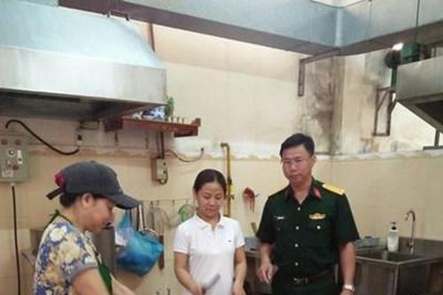 Người 'giữ lửa' bếp ăn Đoàn An điều dưỡng 27