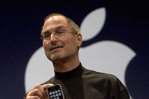 Vì sao chiếc iPhone đầu tiên không còn sử dụng màn hình nhựa?