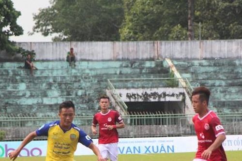 DFC hòa Phố Hiến FC trên sân Cao Lãnh