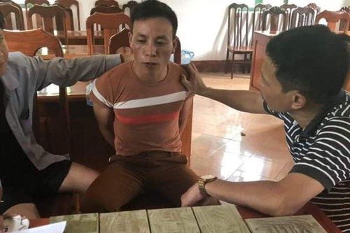 Vận chuyển 10 bánh heroin, một đối tượng bỏ chạy khi bị vây bắt