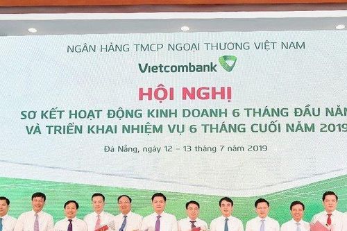 Vietcombank báo lãi hơn 11.000 tỷ trong 6 tháng đầu năm
