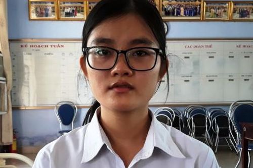 Giáo dục Tuyển sinh Nữ sinh trường làng đạt điểm 10 môn tiếng Anh kỳ thi THPT Quốc gia