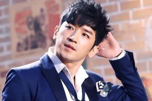 Thành viên nhóm Shinhwa đối mặt với 10 năm tù vì quấy rối tình dục