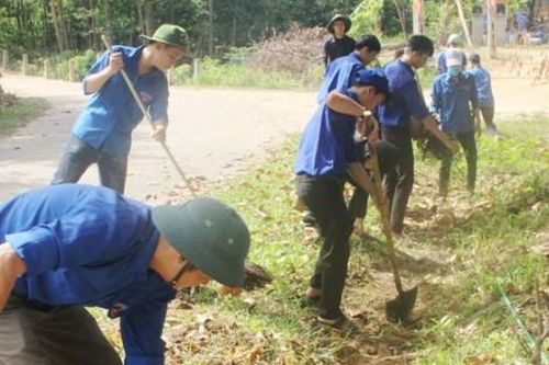 Chính trị - Xã hội Thanh niên Hương Thủy: Hơn 300 ĐVTN chung sức xây dựng nông thôn mới