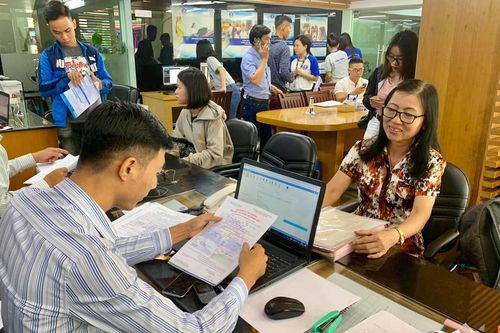 Thí sinh 63 tuổi có tới 7 đứa cháu đăng ký xét tuyển đại học
