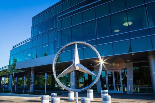 Thêm một doanh nghiệp Trung Quốc rót vốn lớn vào Daimler